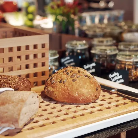 Almond Business & By Grano - Grano Riverside Hotell