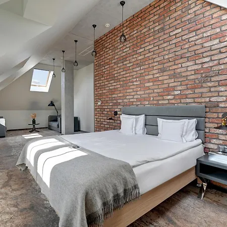 Almond Business & By Grano - Grano Riverside 4*