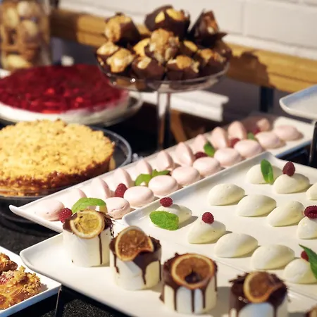 Almond Business & By Grano - Grano Riverside 4*
