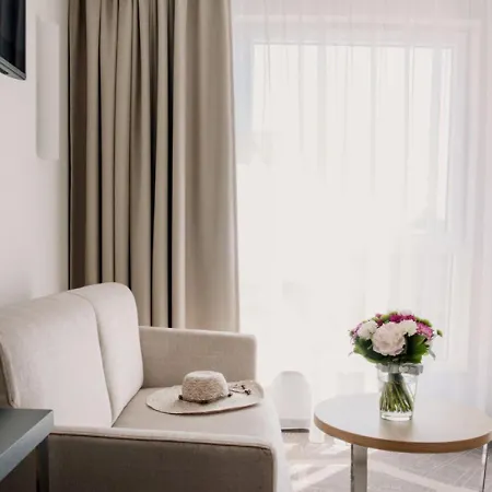 Hotel Almond Business & Spa 4*